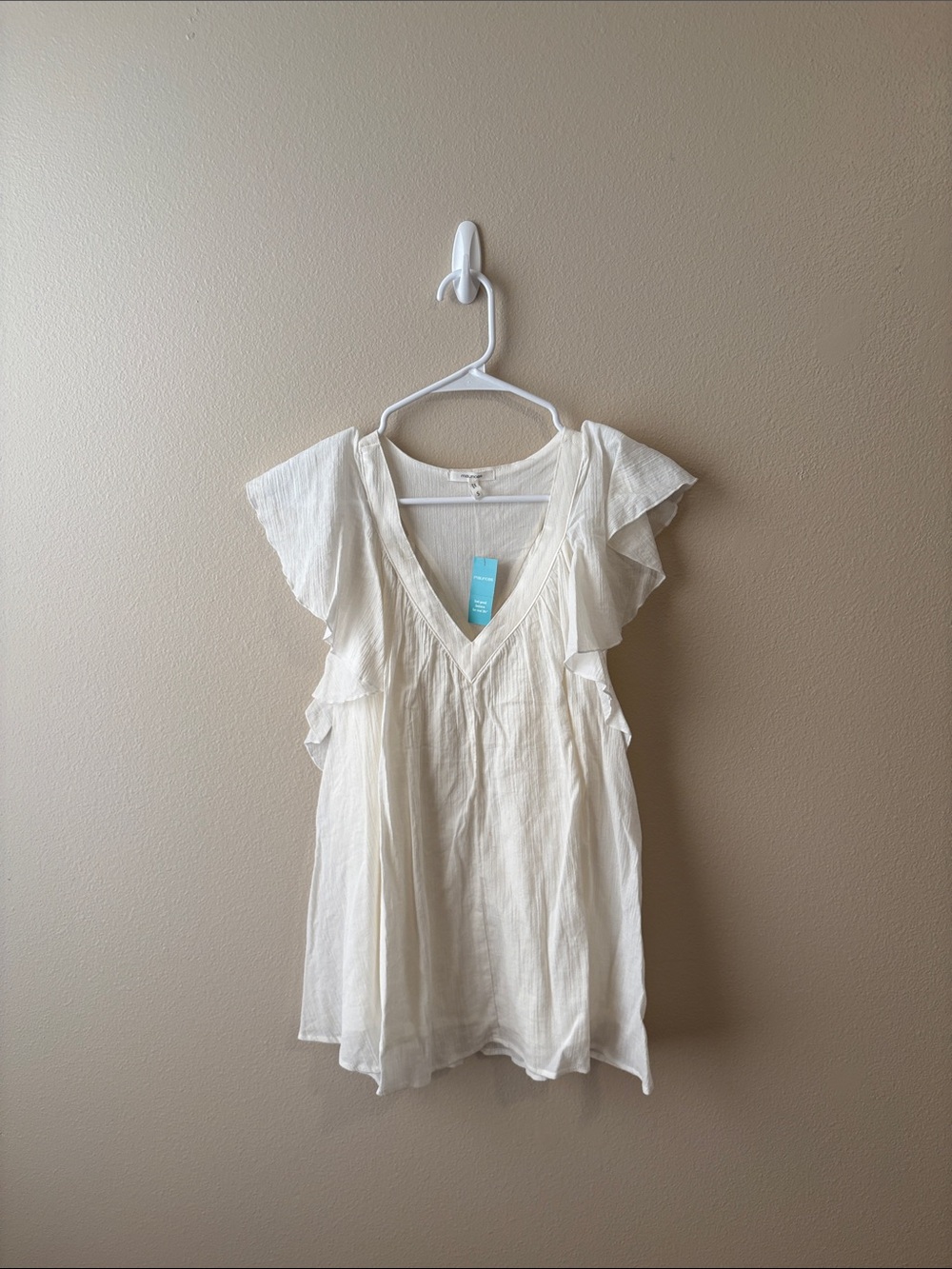 ✨NWT~Maurice’s Flutter Sleeve Blouse✨